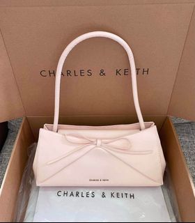 (Category: ) located in . Submitted by avelisse.luxe (Listing ID 1463697805, Image 1). Description: .