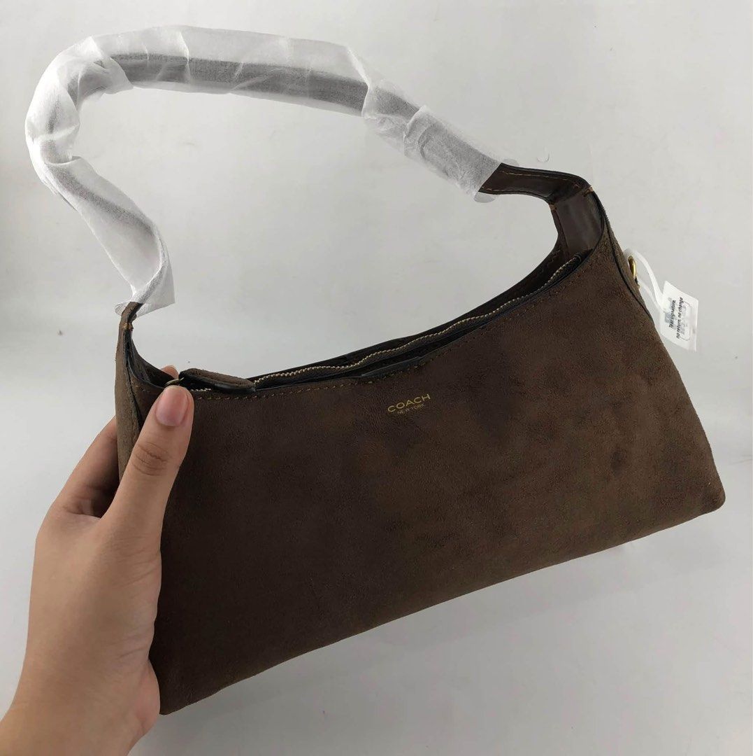 Coach Brooklyn 26 (Category: Shoulder Bags) located in Binan City. Submitted by pinkykeenshop (Listing ID 1463695884, Image 2). Description: .