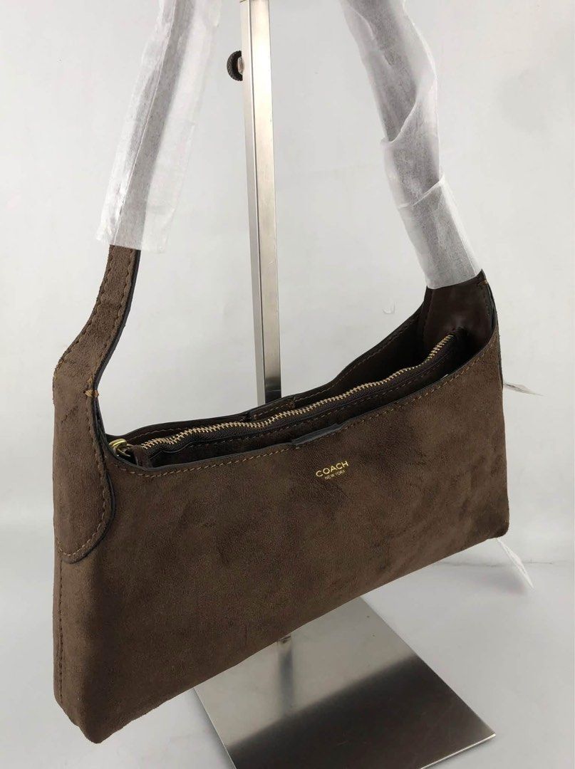 Coach Brooklyn 26 (Category: Shoulder Bags) located in Binan City. Submitted by pinkykeenshop (Listing ID 1463695884, Image 3). Description: .