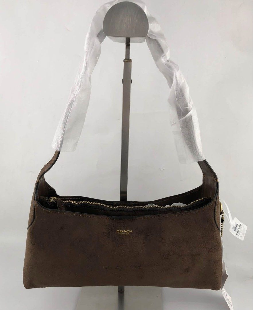 Coach Brooklyn 26 (Category: Shoulder Bags) located in Binan City. Submitted by pinkykeenshop (Listing ID 1463695884, Image 1). Description: .