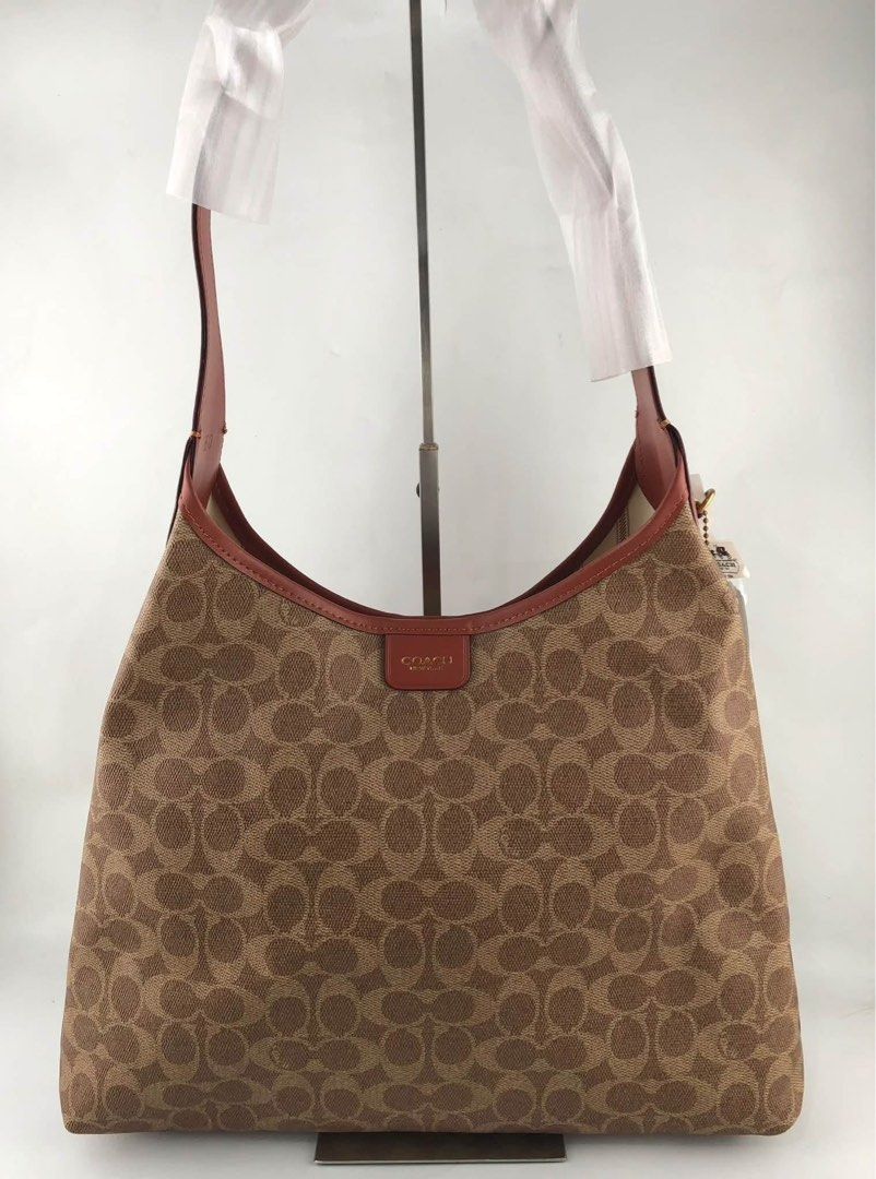 Coach Brooklyn Large (Category: Shoulder Bags) located in Binan City. Submitted by pinkykeenshop (Listing ID 1463687261, Image 1). Description: .
