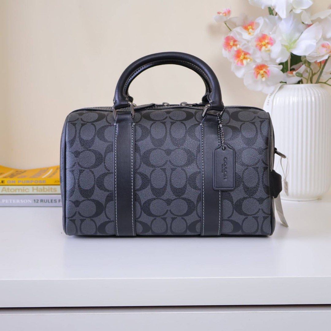Coach Duffle Venture 27 (Category: Sling Bags) located in Manila. Submitted by mypshopp (Listing ID 1463651747, Image 1). Description: Complete inclusion 🇻🇳 premium 💯 Actual pic posted !! .
