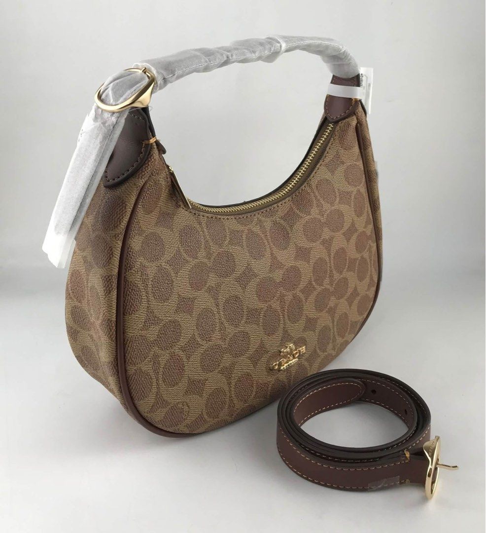Coach Emily Hobo (Category: Shoulder Bags) located in Binan City. Submitted by pinkykeenshop (Listing ID 1463692171, Image 3). Description: .