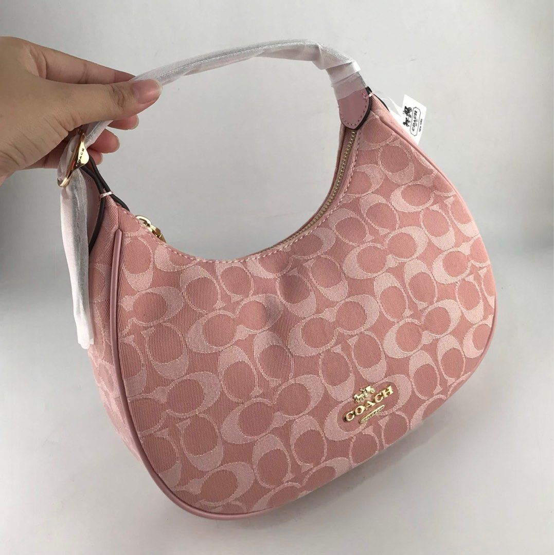 Coach Emily Hobo (Category: Shoulder Bags) located in Binan City. Submitted by pinkykeenshop (Listing ID 1463692316, Image 2). Description: .