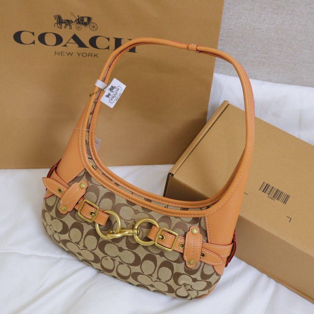 Coach Ergo (Category: Shoulder Bags) located in Manila. Submitted by mypshopp (Listing ID 1463654017, Image 1). Description: Complete inclusion 🇻🇳 premium 💯 Actual pic posted !! .
