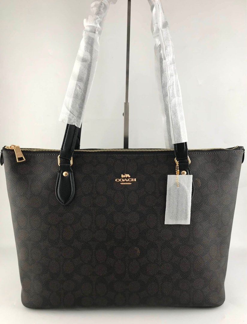 Coach Gallery Tote (Category: Shoulder Bags) located in Binan City. Submitted by pinkykeenshop (Listing ID 1463697437, Image 1). Description: .