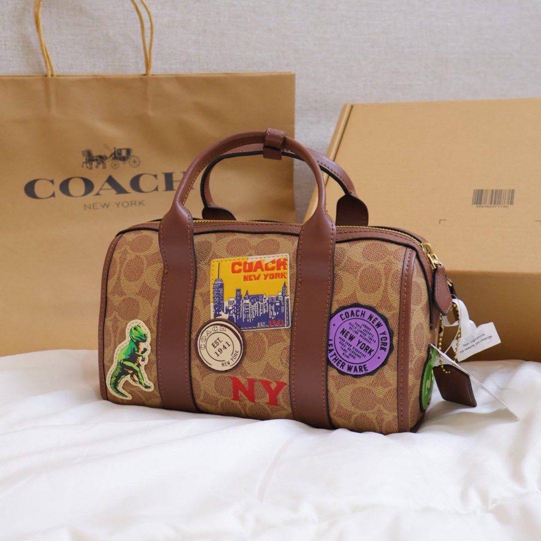 Coach Gotham Duffle with Patches (Category: Sling Bags) located in Manila. Submitted by mypshopp (Listing ID 1463651618, Image 1). Description: Complete inclusion 🇻🇳 premium 💯 Actual pic posted !! .