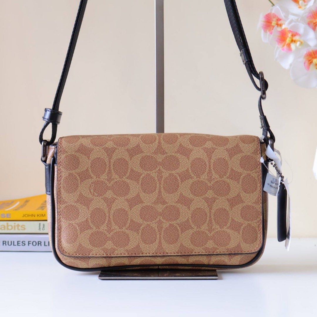 Coach Jack Small flap crossbody (Category: Sling Bags) located in Manila. Submitted by mypshopp (Listing ID 1463647378, Image 2). Description: Complete inclusion 🇻🇳 premium 💯 Actual pic posted !! .