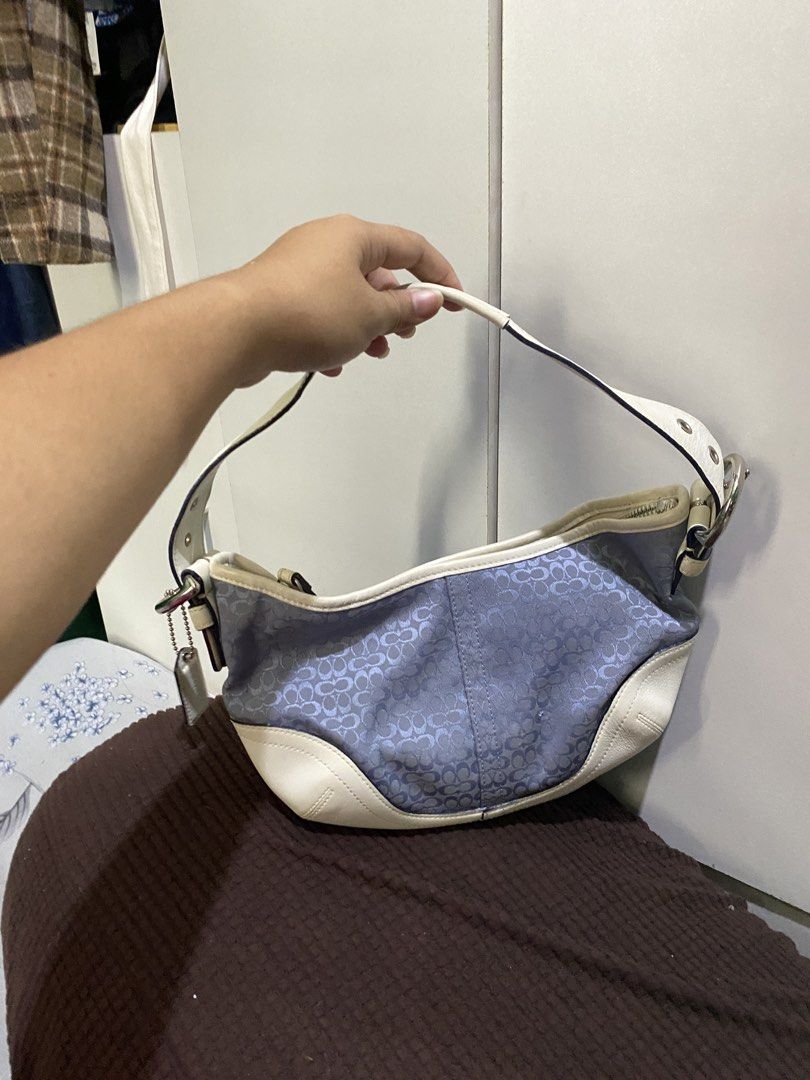 Coach Kili / Shoulder Bag (Category: Shoulder Bags) located in Cainta. Submitted by peaches_2021 (Listing ID 1463638095, Image 1). Description: This is in excellent condition 9.9 condition no rubs, scratches , tarnish , fadings . This is rare and hard to find super pretty in person😍 Will no entertain low ballers and bogus buyers.