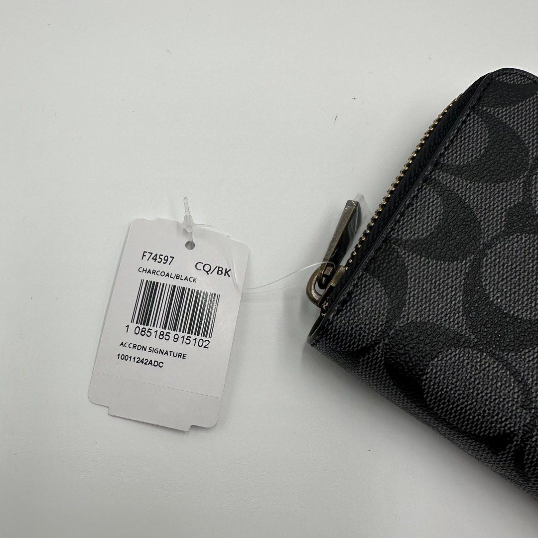 COACH LONG WALLET (AUTHENTIC) (Category: Wallets & Card holders) located in Talavera. Submitted by puppyinsane (Listing ID 1463730074, Image 3). Description: AUTHENTIC BRAND NEW COACH LONG WALLET MONEY BACK GUARANTEED IF PROVEN FAKE .