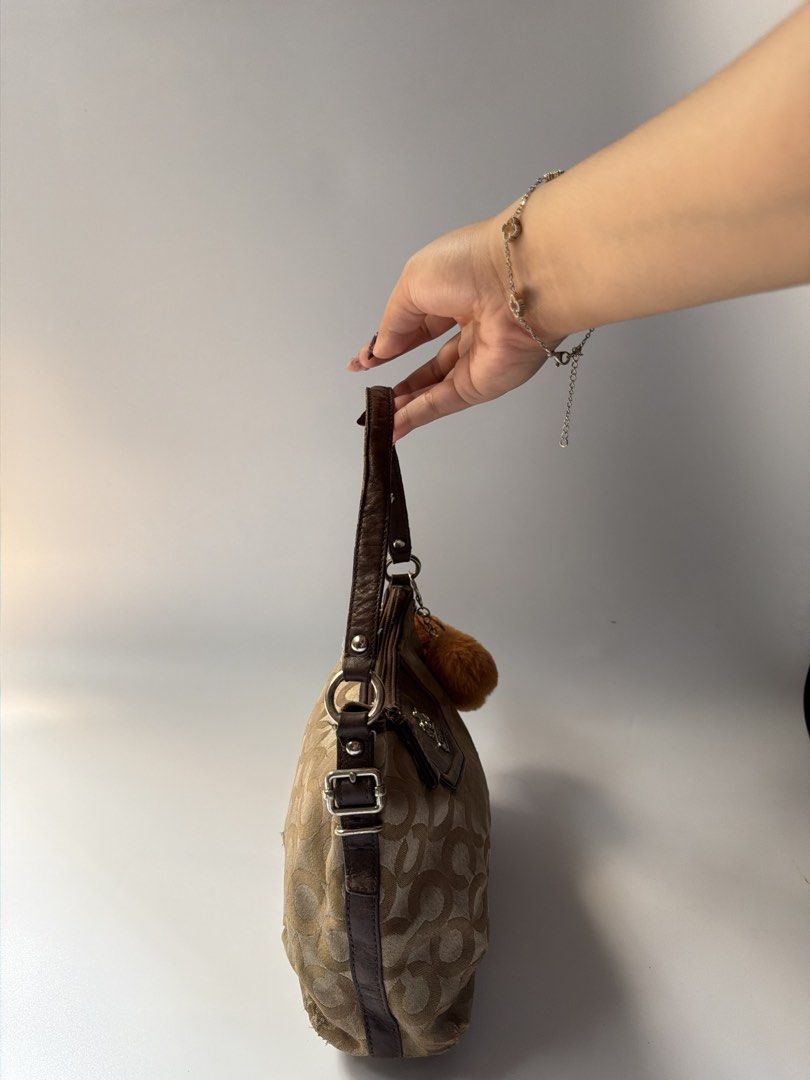 Coach Madison Dotted Op Art Mini Shoulder Bag (Category: Shoulder Bags) located in Mandaluyong City. Submitted by n444m (Listing ID 1463611276, Image 3). Description: Coach Madison Dotted Op Art Mini Shoulder Bag -kili bag -has signs of usage -still negotiable -w free char .