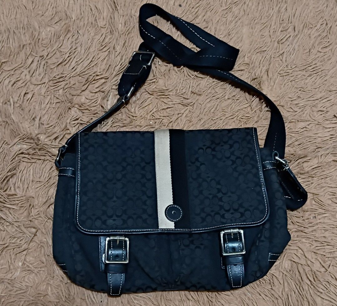 COACH MESSENGER BAG (Category: Sling Bags) located in Legazpi City. Submitted by nashaiza (Listing ID 1463628745, Image 1). Description: Coach messenger bag multiple compartment YKK zipper Silver Hardware Coded: No. A1068-F70182 *authenticity not guarantee MOP:GCash Courier: J&T Express.