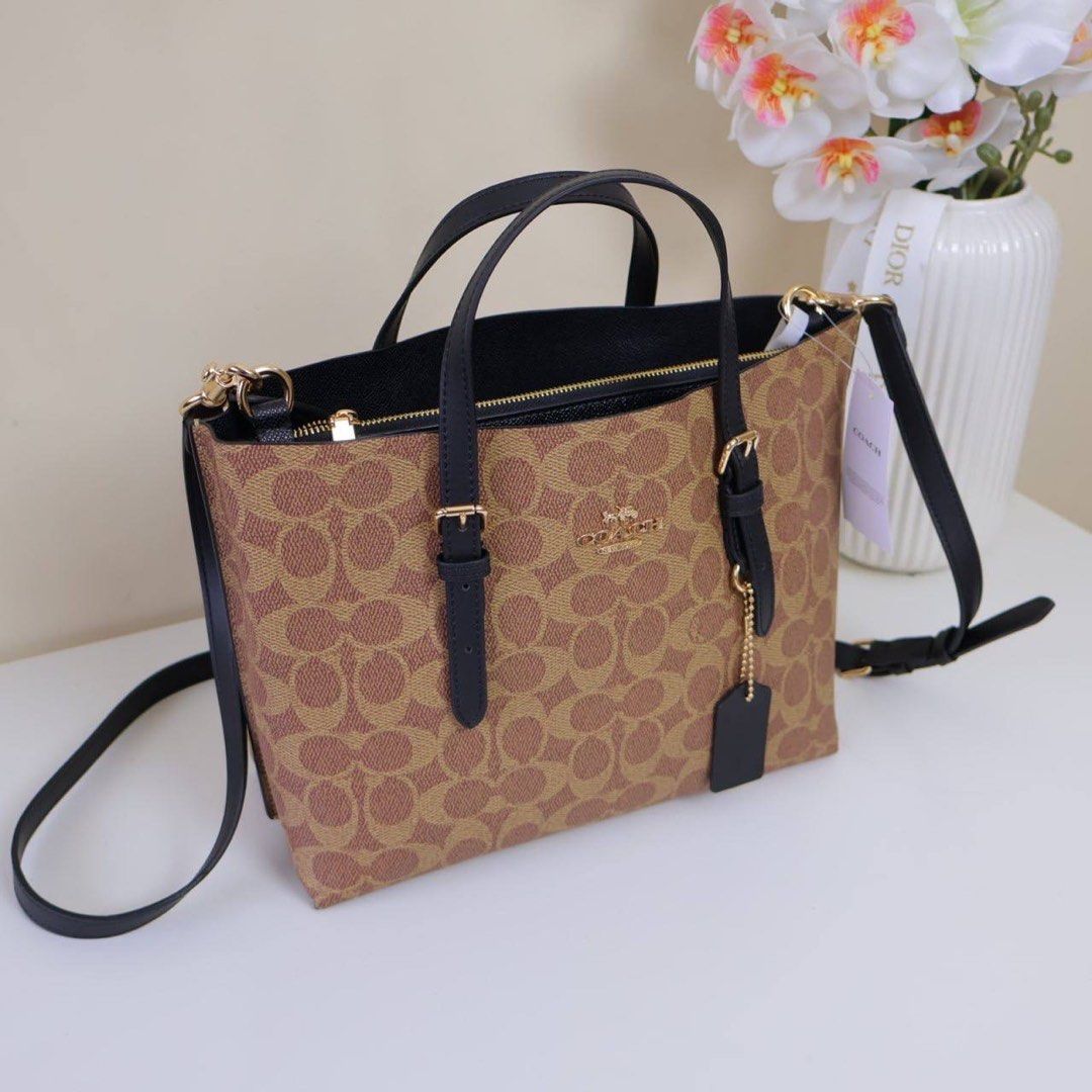 Coach Mollie Tote Bag (Category: Shoulder Bags) located in Manila. Submitted by mypshopp (Listing ID 1463649704, Image 3). Description: WComplete inclusion 🇻🇳 premium 💯 Actual pic posted !! .