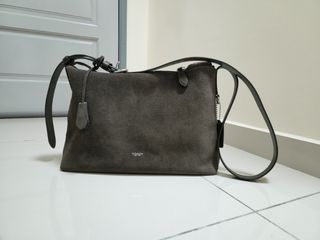 (Category: ) located in . Submitted by jtcoachbags (Listing ID 1463709308, Image 1). Description: .