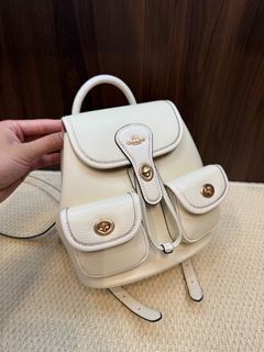 (Category: ) located in . Submitted by sellora_fashion (Listing ID 1463651855, Image 1). Description: .