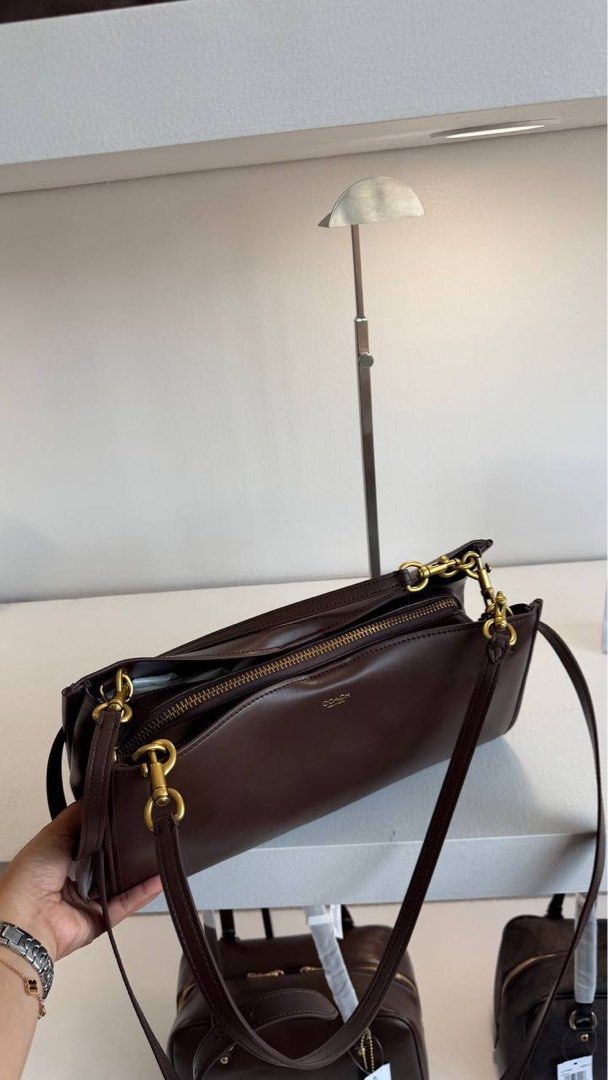 Coach Rogue 34 (Category: Shoulder Bags) located in Binan City. Submitted by pinkykeenshop (Listing ID 1463705220, Image 2). Description: .