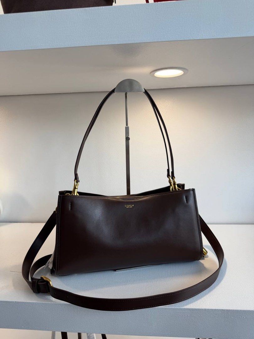 Coach Rogue 34 (Category: Shoulder Bags) located in Binan City. Submitted by pinkykeenshop (Listing ID 1463705220, Image 1). Description: .