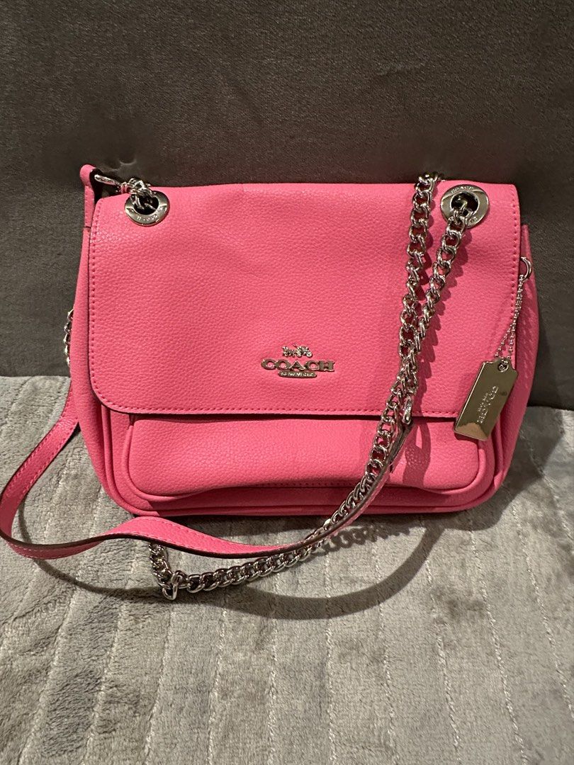 Coach Shoulder Bag (Category: Shoulder Bags) located in Paranaque City. Submitted by missmargerrieal (Listing ID 1463654779, Image 1). Description: Original Coach Klare Crossbody Shoulder Bag💯 Color Pink With hangtag, no other inclusions just my provided dust bag. Like new, once ko lng nagamit, wala pong flaws parang bago pa talaga. Rfs: Ndi n nagagamit.. Money Back guaranteed original✔️.