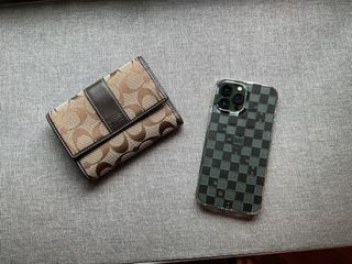 (Category: ) located in . Submitted by coachseller (Listing ID 1463592180, Image 1). Description: .