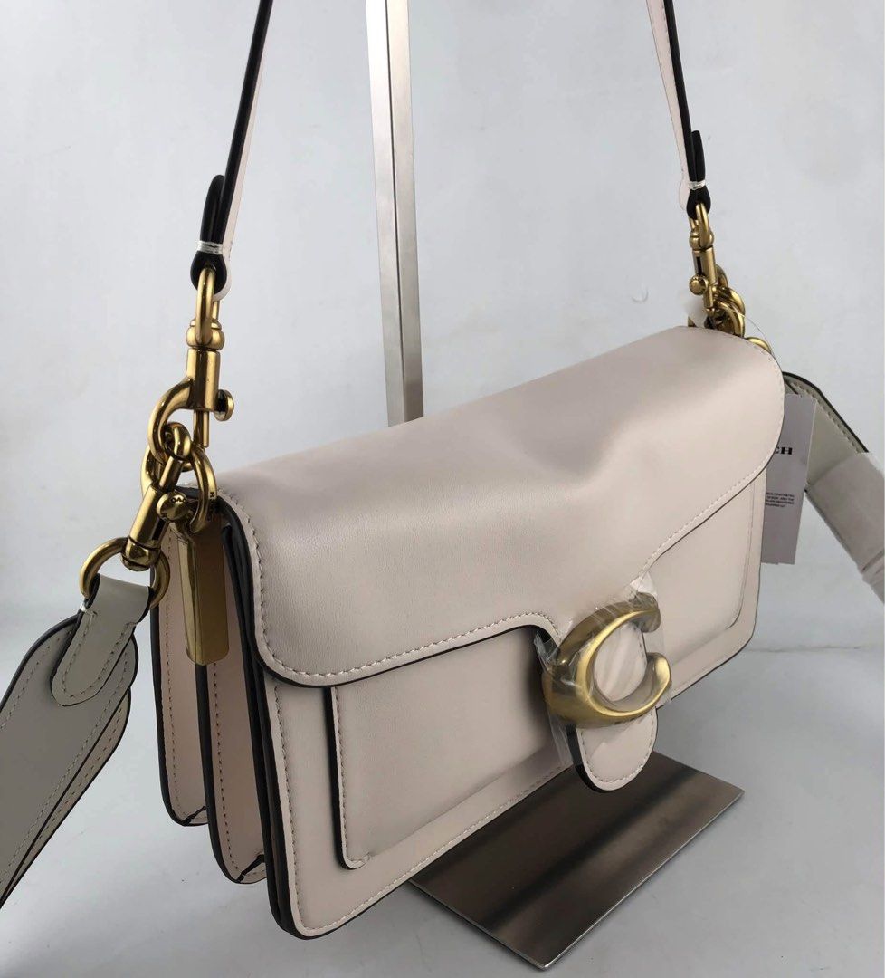 Coach Soft Tabby 26 (Category: Shoulder Bags) located in Binan City. Submitted by pinkykeenshop (Listing ID 1463695326, Image 3). Description: .