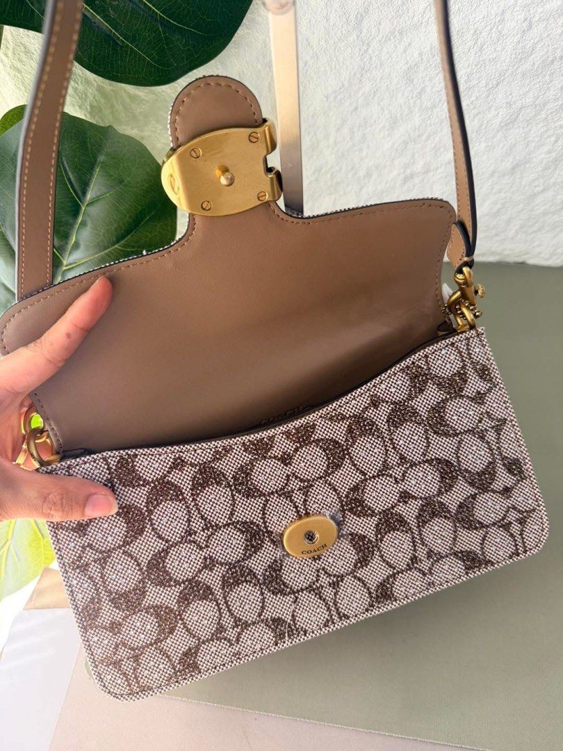 Coach Tabby Crystal 26 (Category: Shoulder Bags) located in Binan City. Submitted by pinkykeenshop (Listing ID 1463732354, Image 2). Description: .