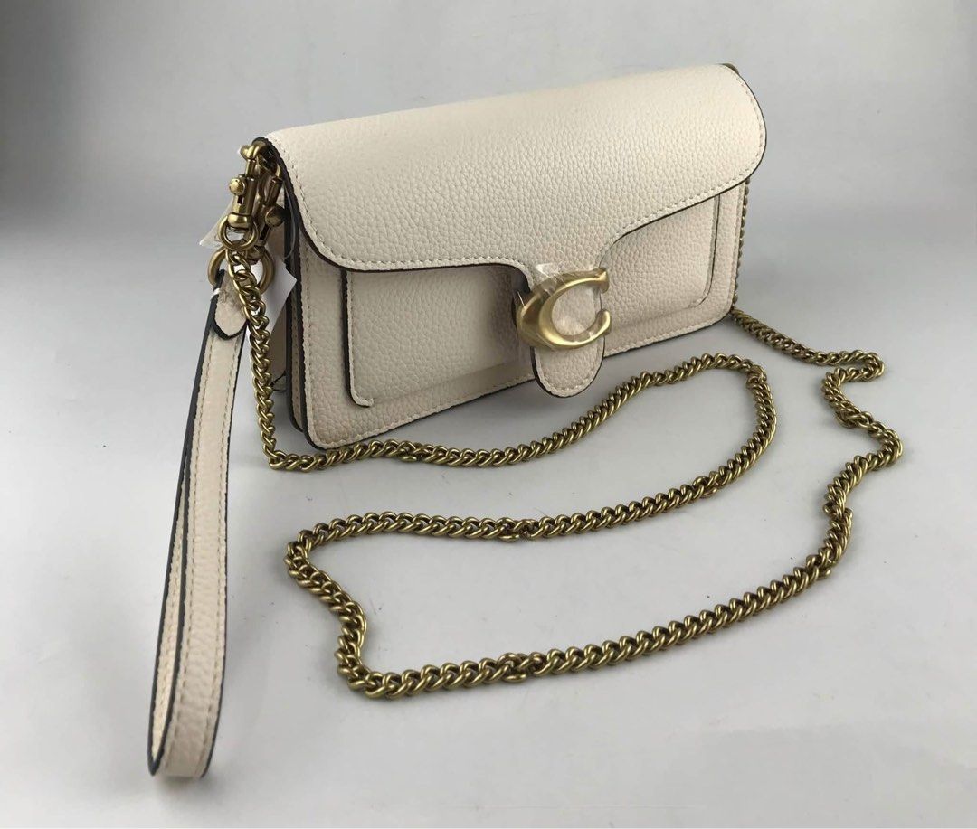 Coach Tabby Small Chain 20 (Category: Shoulder Bags) located in Binan City. Submitted by pinkykeenshop (Listing ID 1463693726, Image 3). Description: .