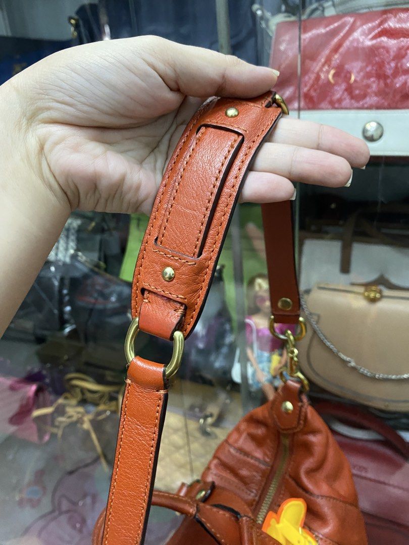 coach tangerine color (Category: Announcements) located in San Mateo. Submitted by kluxuryy (Listing ID 1463640874, Image 2). Description: OFFER YOUR PRICE NEGOTIABLE.