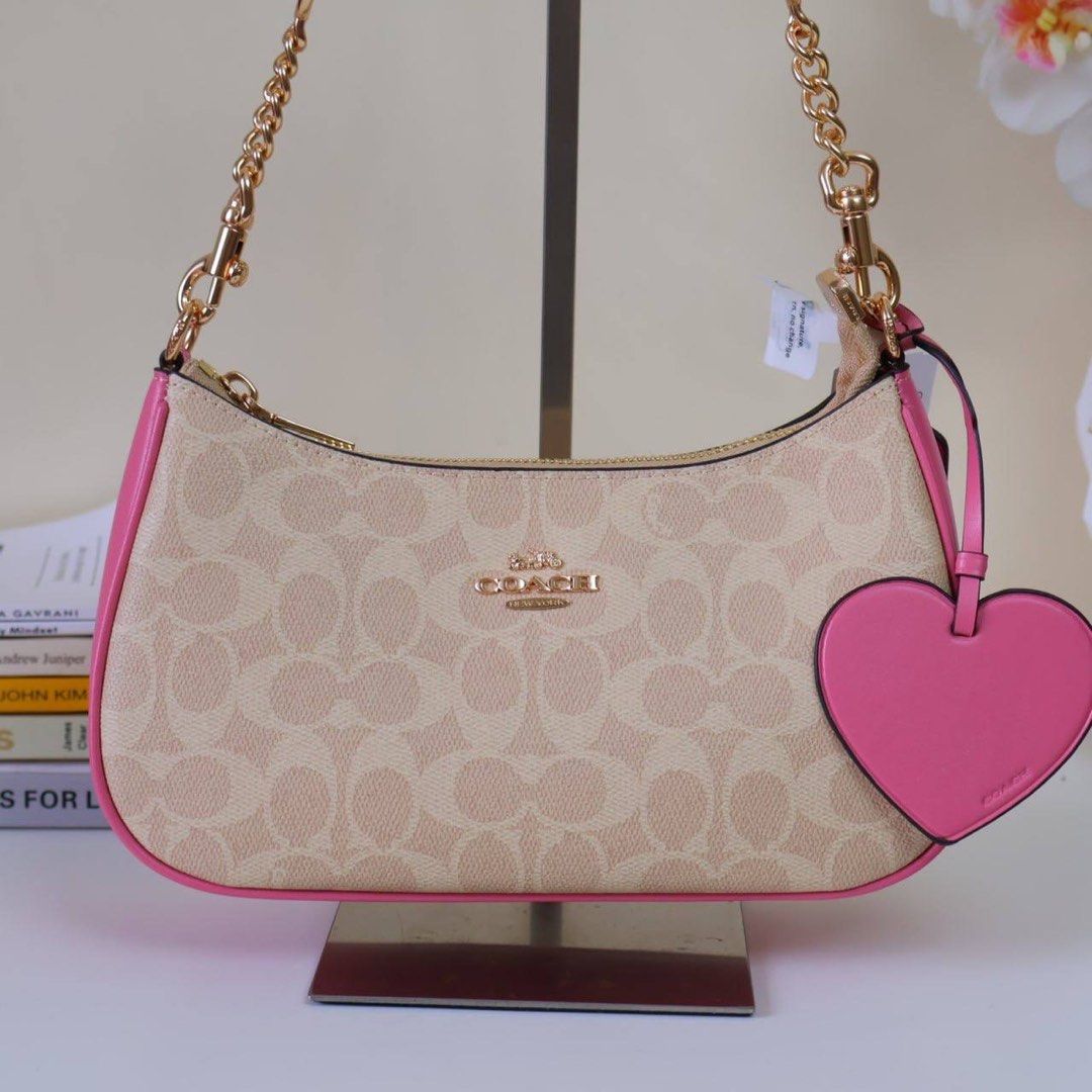 Coach Teri ( Valentines Collection) (Category: Shoulder Bags) located in Manila. Submitted by mypshopp (Listing ID 1463654293, Image 2). Description: Complete inclusion 🇻🇳 premium 💯 Actual pic posted !! .