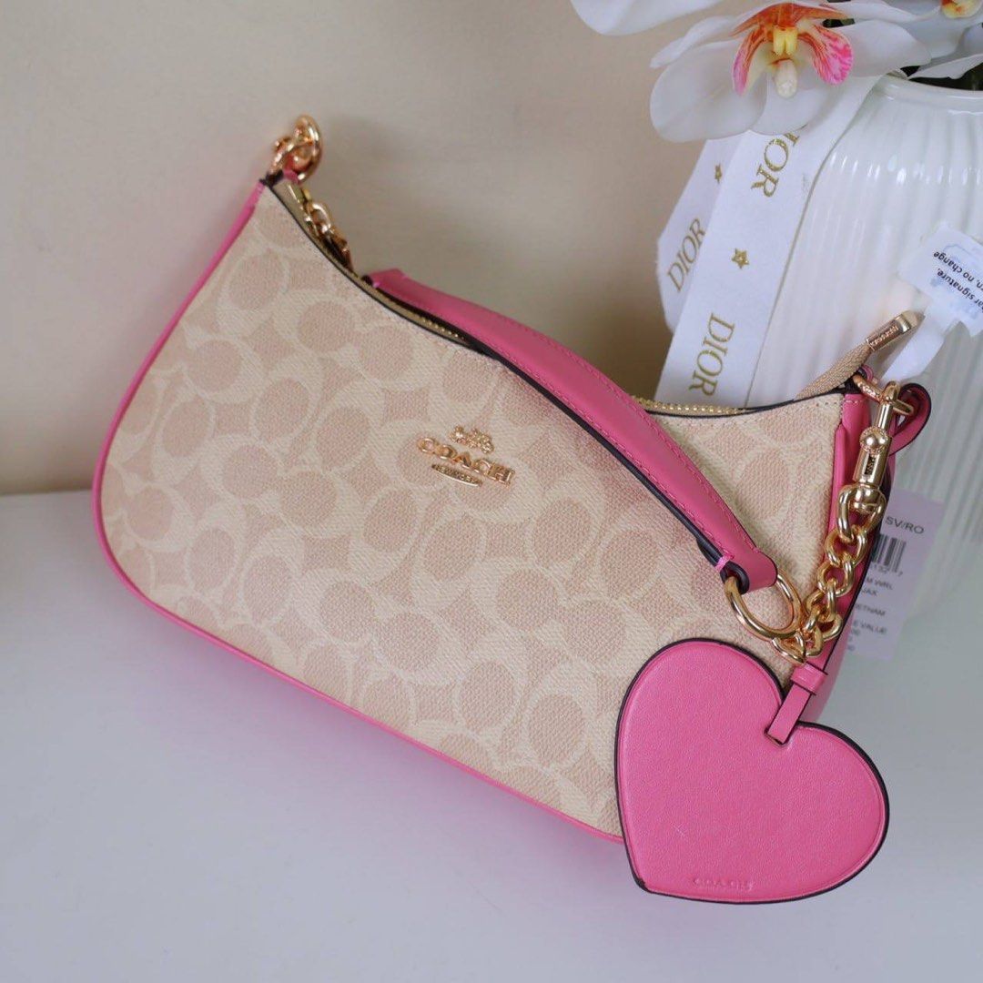 Coach Teri ( Valentines Collection) (Category: Shoulder Bags) located in Manila. Submitted by mypshopp (Listing ID 1463654293, Image 1). Description: Complete inclusion 🇻🇳 premium 💯 Actual pic posted !! .