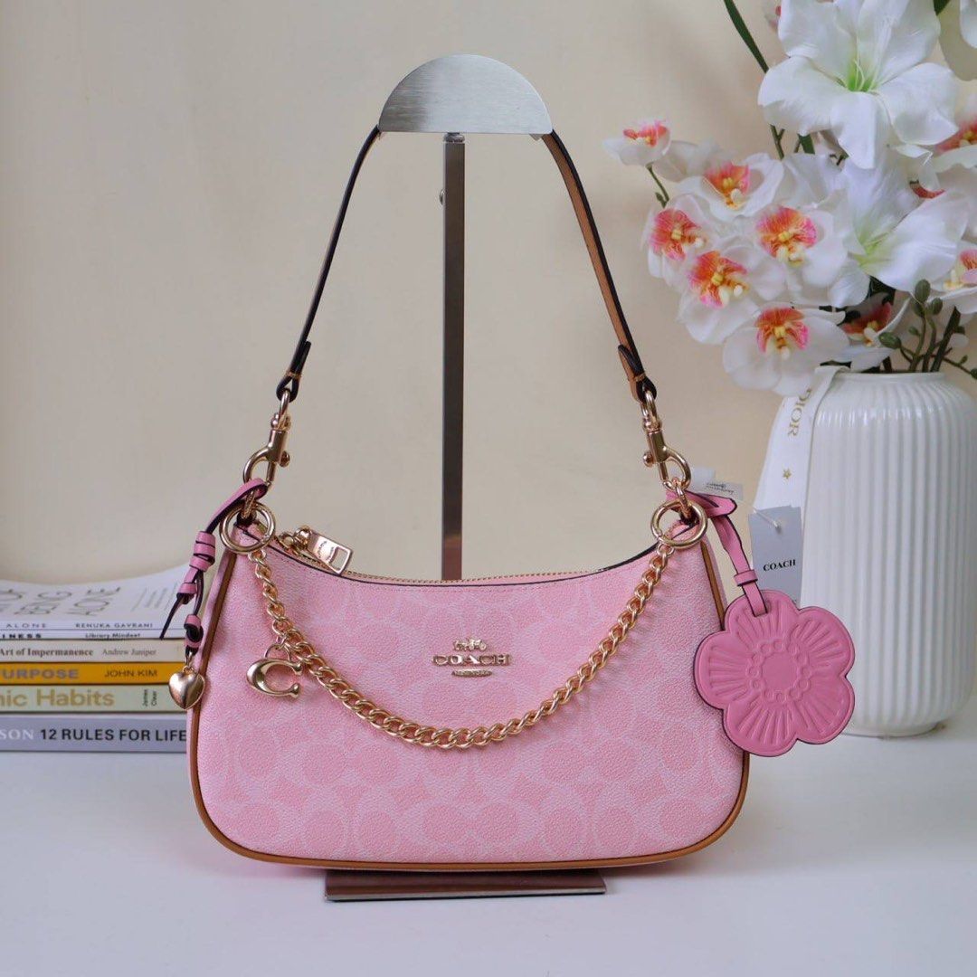 Coach Teri Powder Pink (Category: Shoulder Bags) located in Manila. Submitted by mypshopp (Listing ID 1463654420, Image 2). Description: Complete inclusion 🇻🇳 premium 💯 Actual pic posted !! .