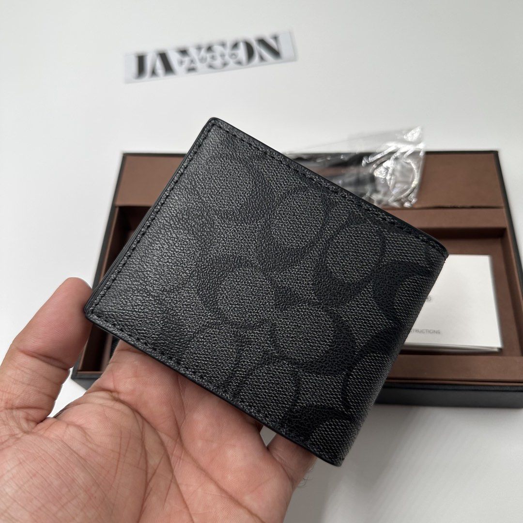 COACH WALLET (Category: Wallets & Card holders) located in Talavera. Submitted by puppyinsane (Listing ID 1463729340, Image 3). Description: AUTHENTIC BRAND NEW COACH WALLET MONEY BACK GUARANTEED IF PROVEN FAKE .