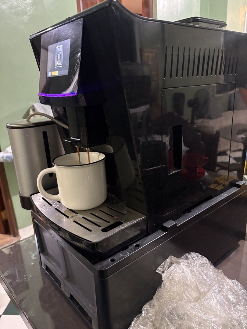 Coffai Automatic Coffee Machine (Category: Coffee Machines & Makers) located in Muntinlupa City. Submitted by olkopi (Listing ID 1463708741, Image 2). Description: Coffai Automatic Coffee Machine Good for hotel, office and personal Location: Muntinlupa City.