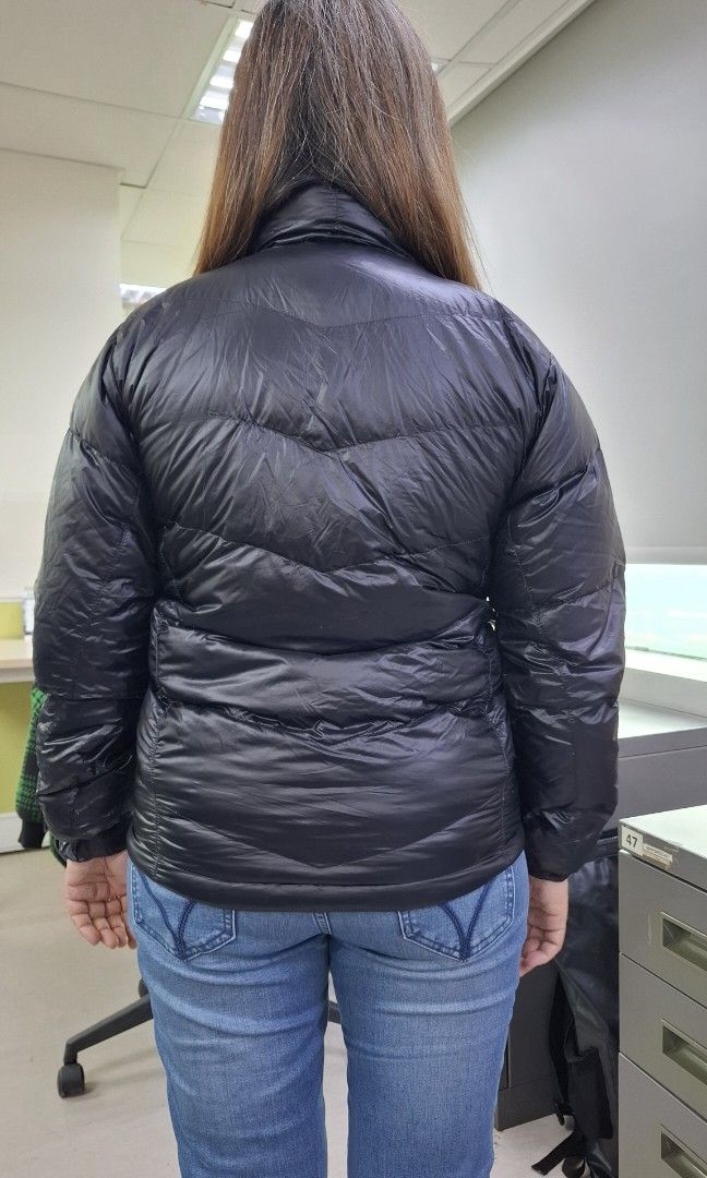 COLUMBIA (Category: Coats, Jackets and Outerwear) located in Manila. Submitted by gentleclosetcollection (Listing ID 1463710331, Image 3). Description: *​Brand: Columbia Sportswear (Titanium Series) *​Style Code: PL5391 *​Size: Women’s M (Medium) *​Color: Black exterior / Hot Pink interior *​Insulation: Premium 90% Down / 10% Feather (Goose Down fill for ultra-lightweight warmth) *​Shell/Lining Material: 100% Nylon *​Features: Full-zip front, hig