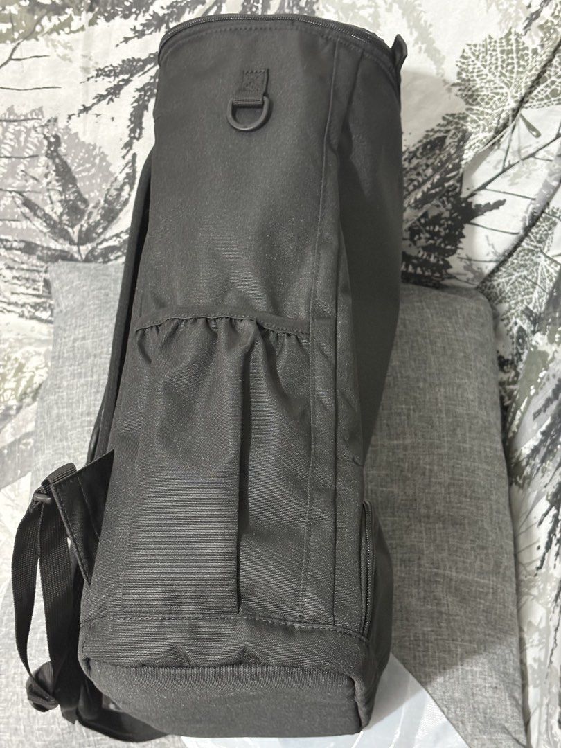 Columbia O/S Lb Flawless 30l Backpack (Category: Backpacks) located in Manila. Submitted by shoepatos4u (Listing ID 1463575330, Image 3). Description: Omni-Shield™ repels moisture and resists stains by preventing liquids from absorbing into fast-drying yarns, so you stay clean and dry in damp, messy conditions Versatile internal gear organization Padded laptop sleeve can accommodate most computers up to 13 inches External and internal security po