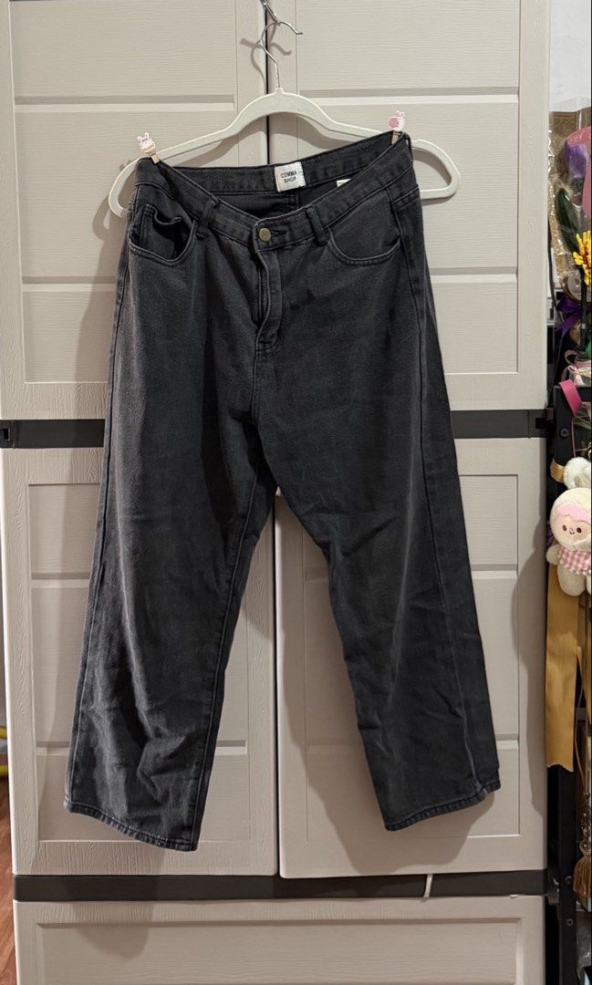 Comma shop Washed Wide Leg Jeans (Category: Jeans) located in Imus. Submitted by ann.declutters22 (Listing ID 1463598449, Image 1). Description: - size xl can fit 30-31.