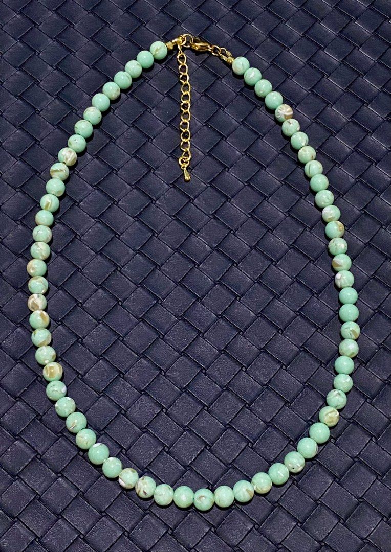 Conch Shell Necklace (Category: Necklaces) located in Pasig City. Submitted by talaversify (Listing ID 1463741756, Image 2). Description: Semi-precious stone: Conch Shell Stone size: 6mm Necklace length: 16cm to 19cm 💠 Natural stone 💠.