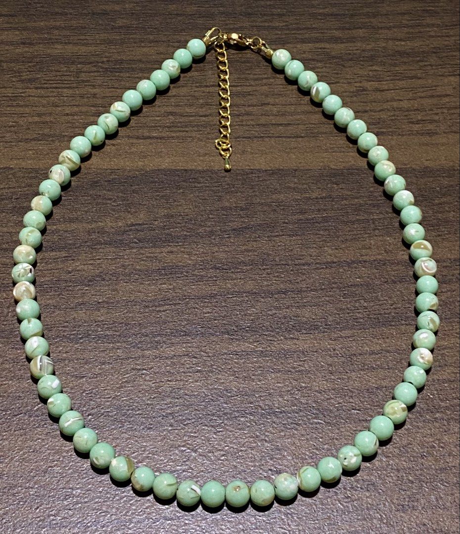 Conch Shell Necklace (Category: Necklaces) located in Pasig City. Submitted by talaversify (Listing ID 1463741756, Image 1). Description: Semi-precious stone: Conch Shell Stone size: 6mm Necklace length: 16cm to 19cm 💠 Natural stone 💠.