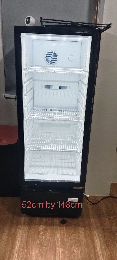 Condura CCH78NF 7.8 cuft Chiller (Category: Refrigerators and Freezers) located in Pasig City. Submitted by gamitatibapa18 (Listing ID 1463662062, Image 2). Description: - Condura Chiller, Model CCH78NF - 7.8 Cubic Feet Capacity - Dimensions: 52cm x 148cm - Features adjustable shelves and interior lighting - Comes with keys for the lock - In excellent working condition - May 2026 lang binili -sobra tipid sa kuryente.