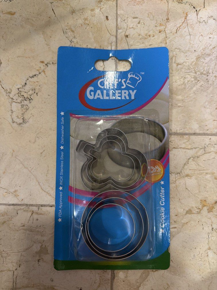 Cookie Cutter Circle Clover Flower (Category: Other Kitchenware & Tableware) located in Pasay City. Submitted by grace.t12 (Listing ID 1463655079, Image 1). Description: sealed and never used.