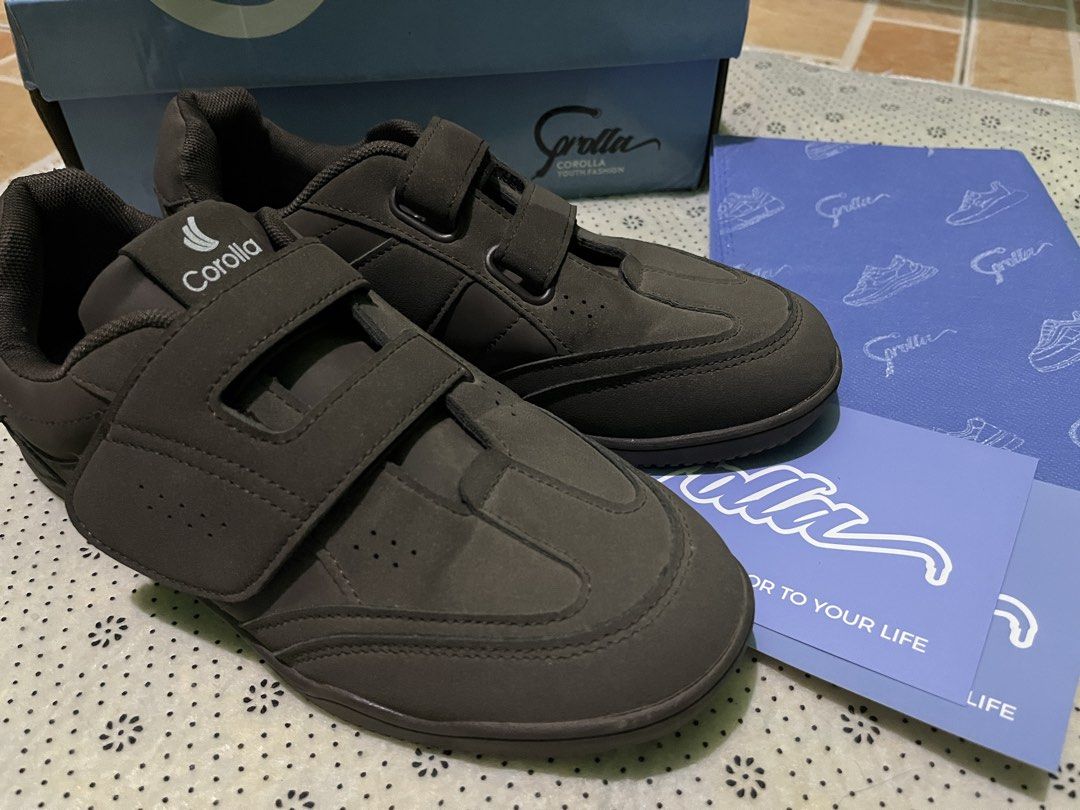 Corolla Velcro Shoes (Category: Sneakers) located in Alaminos. Submitted by ziaxieee (Listing ID 1463688825, Image 2). Description: - still brandnew, used twice only. - size: 40 (25cm) ph size - color: coffee brown - no flaws or any issues - orig price ₱700 - comes with original box & bag.