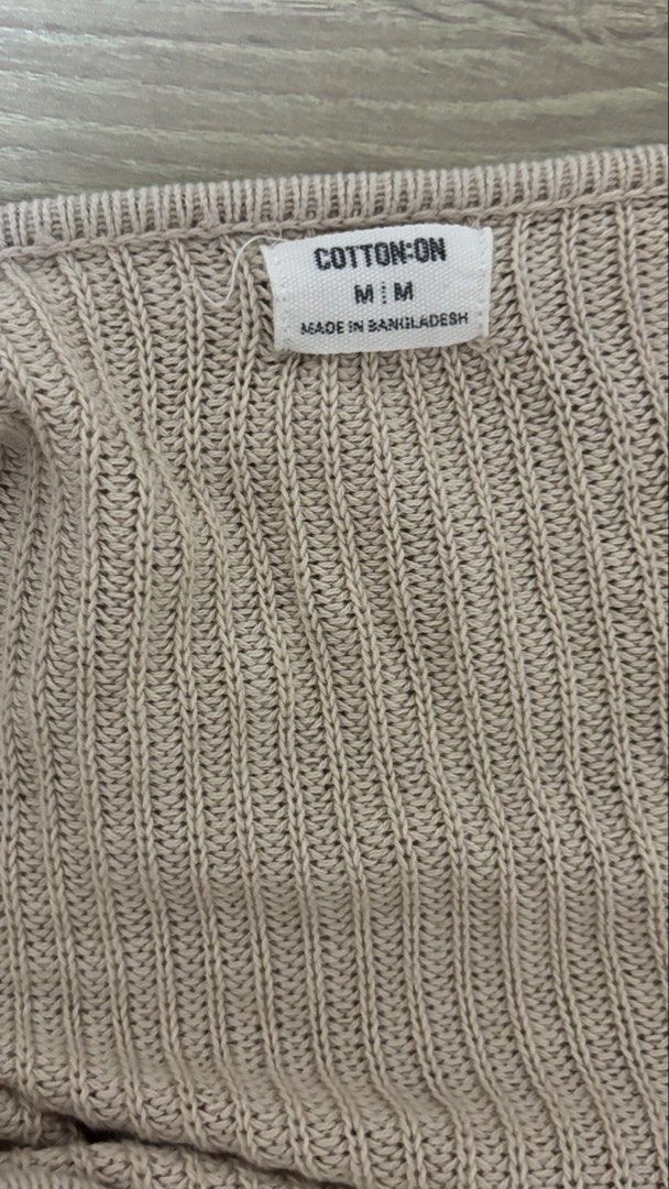 Cotton On Blazer beige (Category: Coats, Jackets and Outerwear) located in Santa Cruz. Submitted by homedecluttersale (Listing ID 1463587426, Image 3). Description: • Bought in Cotton On Singapore • Fits Medium to Large • In excellent condition • Photos taken using mannequin only 🚚 Shipping via J&T only 📦 Shipping fee to be shouldered by buyer 💳 Mode of payment: GCash 📍 Santa Cruz, Laguna.