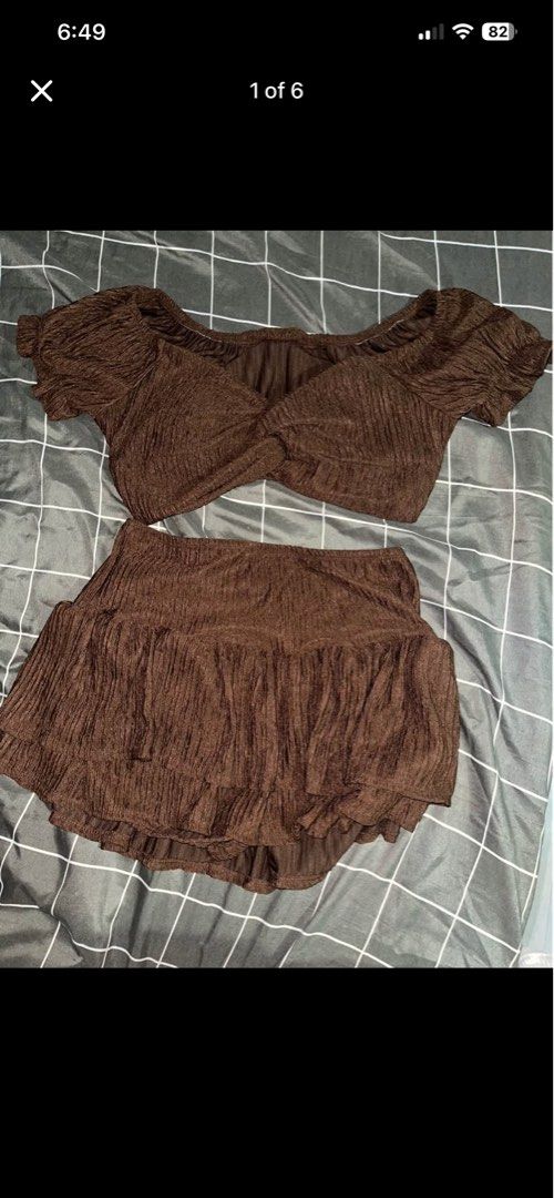Crinkle texture crop top and skirt set (Category: Sets or Coordinates) located in Pasig City. Submitted by ceejay_29 (Listing ID 1463738448, Image 1). Description: 300 each na lang po hindi po kasi kasya huhu.