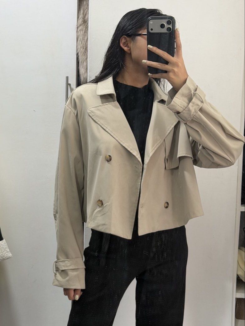 Crop brown jacket (Category: Coats, Jackets and Outerwear) located in Pasig City. Submitted by miss_abuelita (Listing ID 1463631139, Image 1). Description: length 18” shoulder to shoulder 19” super high quality.