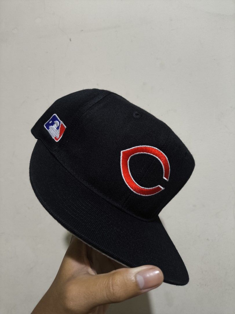 Custom Cincinnati Reds mlb side (Category: Caps & Hats) located in Manila. Submitted by nick.auto (Listing ID 1463645393, Image 2). Description: custom hat acrylic wool blend black dome vintage fitting .