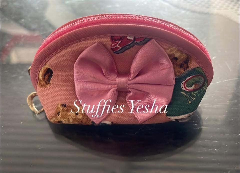 Cute Pouches (Category: Purses & Pouches) located in Manila. Submitted by stuffiesyesha (Listing ID 1463702844, Image 2). Description: 290 for Both.