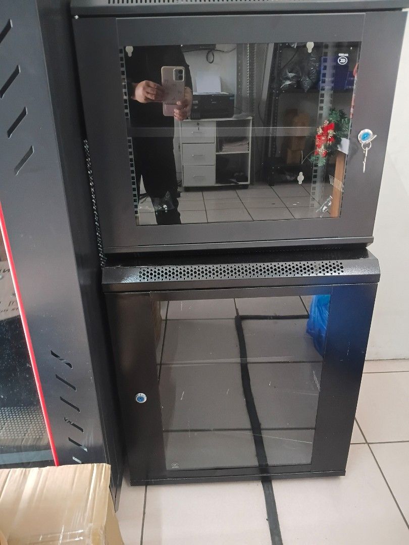 DATA CABINET 6u (Category: Other Accessories) located in Manila. Submitted by gentleflower_d35c5f (Listing ID 1463573692, Image 2). Description: DATA CABINET 6u 🗄.