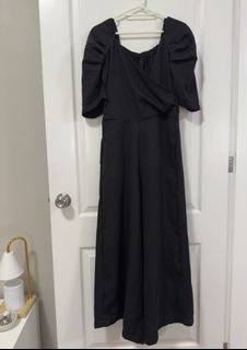 (Category: ) located in . Submitted by wear.labelle (Listing ID 1463592903, Image 1). Description: .
