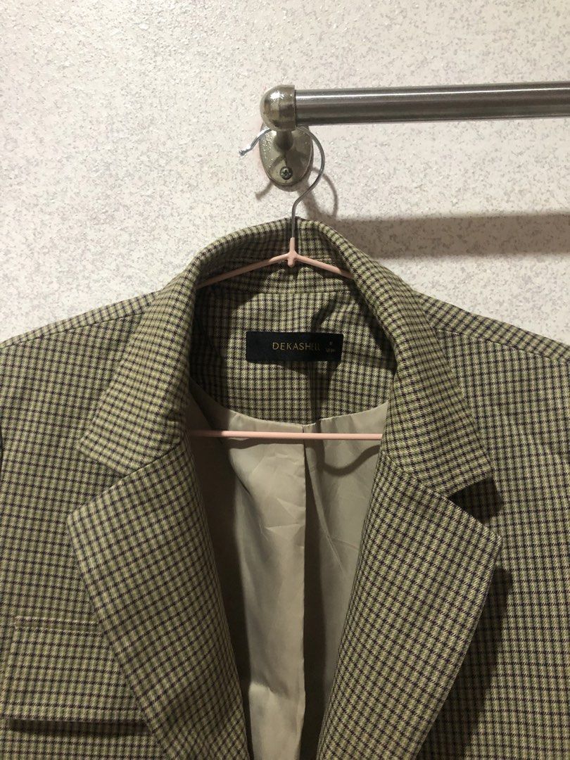 DEKASHELL Plaid Blazer Jacket (Category: Coats, Jackets and Outerwear) located in Butuan. Submitted by prettyfinds_ph (Listing ID 1463595786, Image 2). Description: - DEKASHELL plaid blazer - Classic beige and brown check pattern - Two front flap pockets - Button closure on cuffs - Fully lined interior - Ideal for layering over tops or dresses Provide buttons .