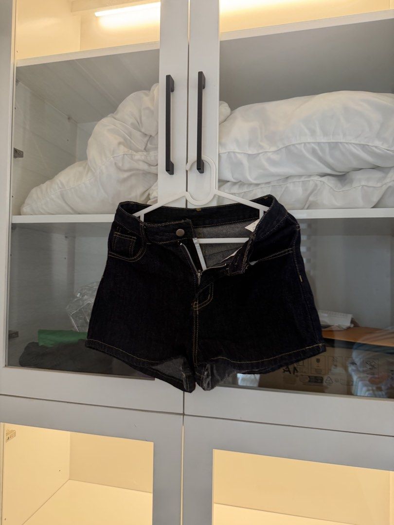Denim shorts (Category: Shorts) located in Quezon City. Submitted by destashingmycloset (Listing ID 1463692038, Image 1). Description: .