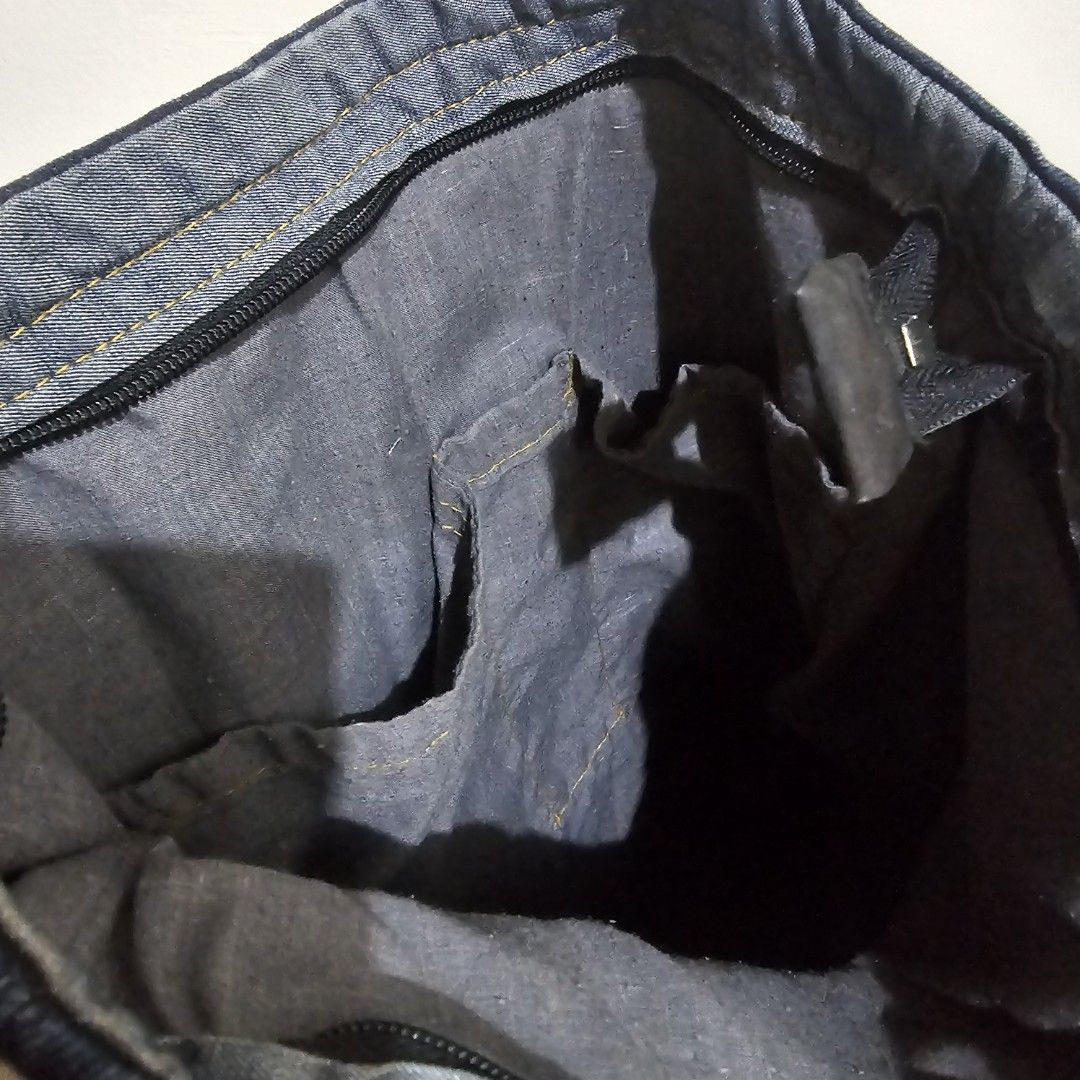 Denim Tote Bag (Category: Tote Bags) located in Baguio. Submitted by riesbydia (Listing ID 1463589974, Image 3). Description: - Dark wash denim tote bag - 2 front and inside pockets - with Zipper - can fit 16 inches, long folders, etc..